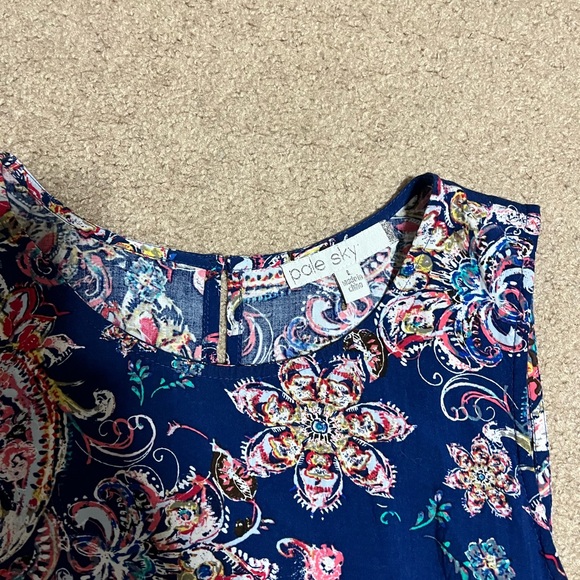 Pale Sky Paisley Tank - Picture 2 of 6